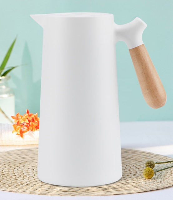 Sleek Black Insulated Tea Infuser Bottle - Yeezlab
