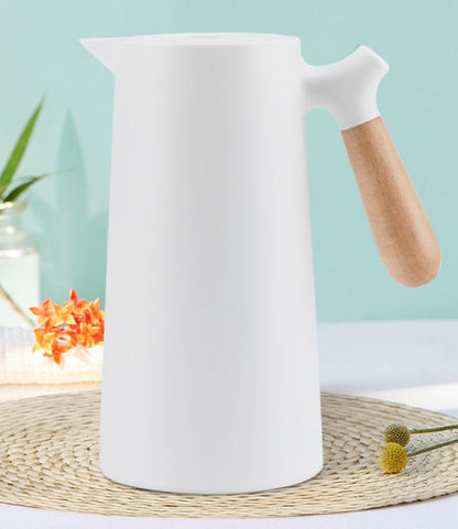 Sleek Black Insulated Tea Infuser Bottle - Yeezlab