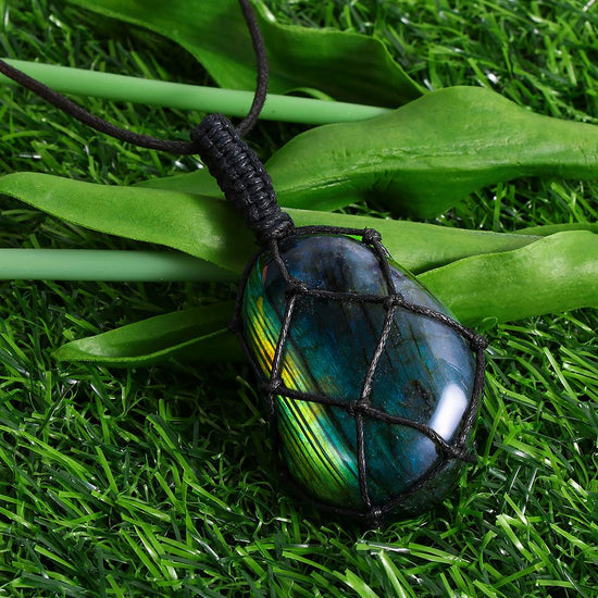 Bold Labradorite Pendant Necklace for Women's Empowerment