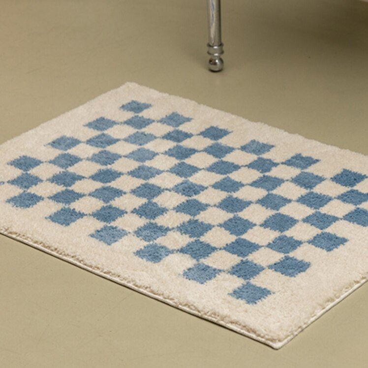 Plush Checkered Bath Mat