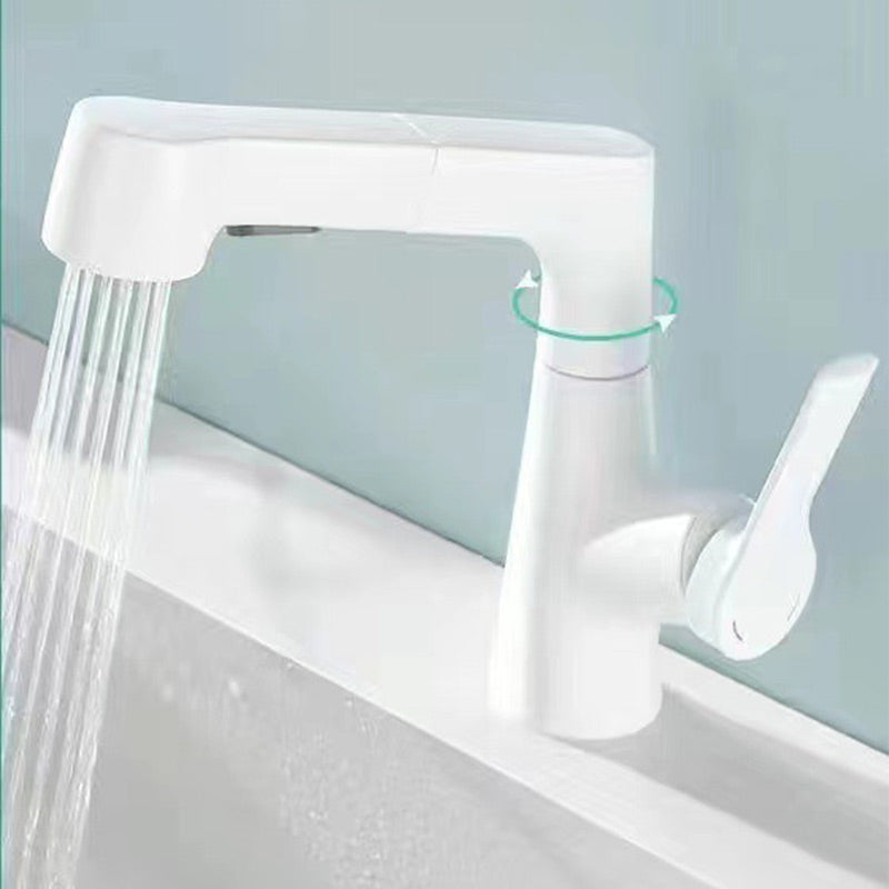 Single Hole Kitchen Sink Faucet with Pull-Out Spray Nozzle