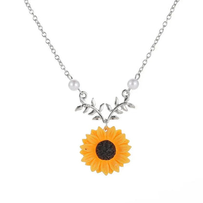 Bright Floral Delicate Chain Necklace