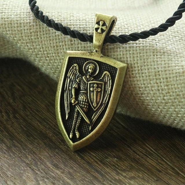 Trendy Angel Pendant Necklace - Yeezlab